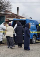 Bursa&rsquo;da aile vahşeti: Yeğenini &ouml;ld&uuml;rd&uuml;, kardeşi ve damadını ağır yaraladı!