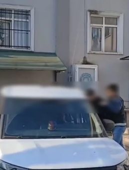 B&uuml;y&uuml;k&ccedil;ekmece'de uyuşturucu operasyonu: 5 ş&uuml;pheli g&ouml;zaltında