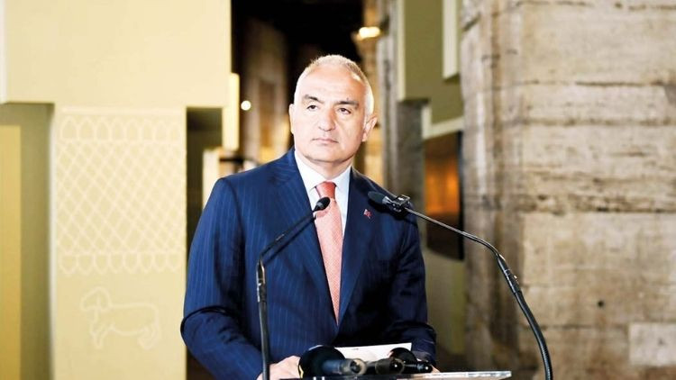 &Ccedil;alınan İznik &Ccedil;inileri T&uuml;rkiye&rsquo;de