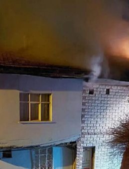 &Ccedil;ankırı&rsquo;da 2 Katlı Ahşap Evde Yangın: 2 &Ouml;l&uuml;