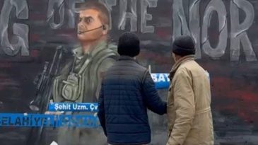 &Ccedil;izdiği resim g&ouml;renleri duygulandırdı | Belediye başkanından &uuml;niversite &ouml;ğrencisine hediye