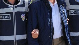 &Ccedil;ocuğunun &ouml;ğretmenlerini tehdit eden veli tutuklandı