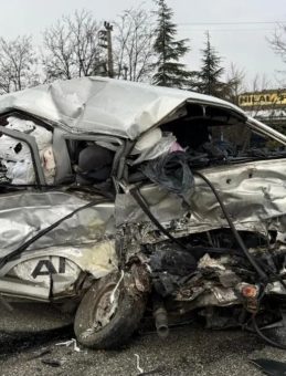 &Ccedil;orum'da Feci Kaza! Otob&uuml;s ile Minib&uuml;s &Ccedil;arpıştı: 1'i Ağır 7 Yaralı