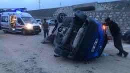 &Ccedil;orum'da otomobil takla attı: 3 yaralı