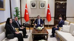 Cevdet Yılmaz, 4 &Uuml;lkenin B&uuml;y&uuml;kel&ccedil;isini Kabul Etti