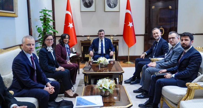 Cevdet Yılmaz, Kanada Dışişleri Bakanı Anand&rsquo;ı kabul etti