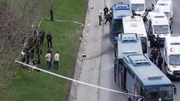 Cezaevi Ara&ccedil;ları Zincirleme Kazaya Karıştı: 9 Tutuklu, 6 Jandarma Yaralandı