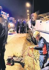 Cezaevi Nakil Ara&ccedil;ları Kaza Yaptı: 33 Yaralı