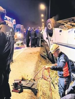 Cezaevi Nakil Ara&ccedil;ları Kaza Yaptı: 33 Yaralı