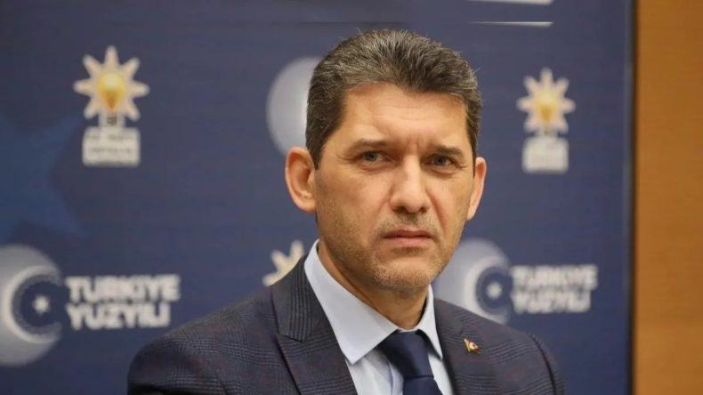 CHP'nin 'şeffaflık tiyatrosu' Antalya'da &ccedil;&ouml;kt&uuml;! AK Partili Ali &Ccedil;etin: Ankara&rsquo;da nutuk atacağına Antalya&rsquo;daki emlak imparatorluğuna bak!