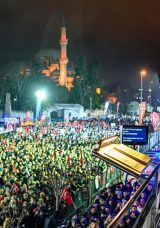CHP'nin Sara&ccedil;hane'deki mitinginde taşkınlık &ccedil;ıkaran 35 kişi g&ouml;zaltına alındı