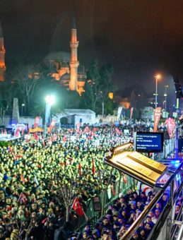 CHP'nin Sara&ccedil;hane'deki mitinginde taşkınlık &ccedil;ıkaran 35 kişi g&ouml;zaltına alındı