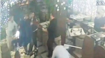 CHP&rsquo;li Başkanın Yumruklu Kavgası Kamerada