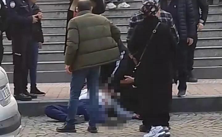 Cinsel istismarla su&ccedil;ladığı kişiyi adliye &ouml;n&uuml;nde &ouml;ld&uuml;rd&uuml;