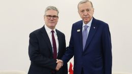 Cumhurbaşkanı Erdoğan, Birleşik Krallık Başbakanı ile telefonda g&ouml;r&uuml;şt&uuml;