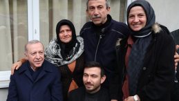 Cumhurbaşkanı Erdoğan'dan Baba Ocağında Bayram Ziyareti