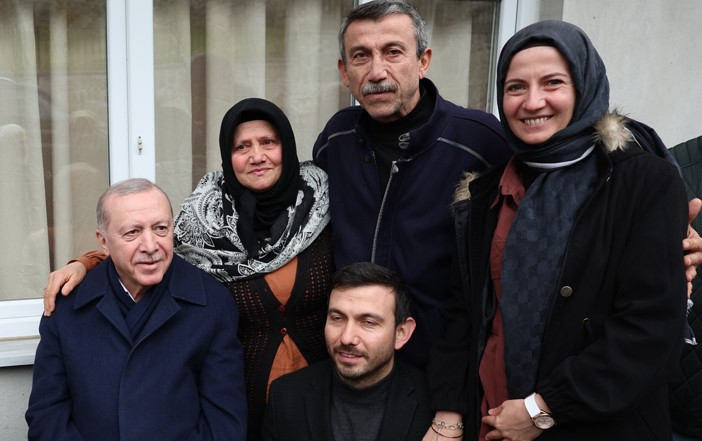 Cumhurbaşkanı Erdoğan'dan Baba Ocağında Bayram Ziyareti