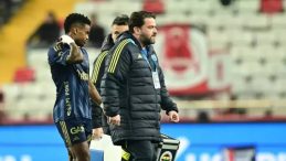 Darbe &uuml;st&uuml;ne darbe: Semedo 1 ay yok!