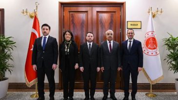 DEM Parti&rsquo;den Bakan G&uuml;rlek&rsquo;e ziyaret
