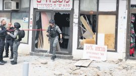 Demir Kubbe F&uuml;zesi Yine Hedef Şaşırdı