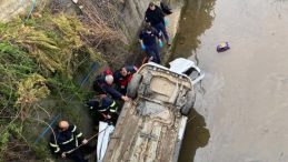 Dereye u&ccedil;an otomobil can aldı: 3 &ouml;l&uuml;, 2 ağır yaralı