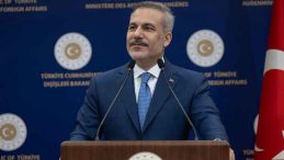 Dışişleri Bakanı Hakan Fidan'dan 'İran' a&ccedil;ıklaması: Gayri resmi diplomasiye a&ccedil;ık olduğunu d&uuml;ş&uuml;n&uuml;yorum