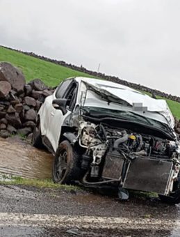 Diyarbakır'da otomobil takla attı: 2 yaralı