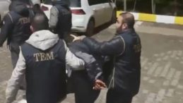 Diyarbakır&rsquo;da Nevruz Etkinliğinde Provokasyon: 6 G&ouml;zaltı