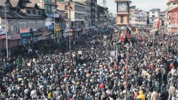 D&uuml;nya Ayağa Kalktı