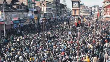 D&uuml;nya Ayağa Kalktı