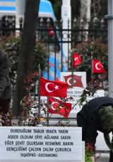 Edirnekapı Şehitliği'nde h&uuml;z&uuml;nl&uuml; bayram yaşandı