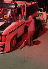 Ehliyetsiz s&uuml;r&uuml;c&uuml;ye 83 bin lira ceza! Uyuşturucuyla yakalanan yolcu g&ouml;zaltında