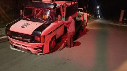 Ehliyetsiz s&uuml;r&uuml;c&uuml;ye 83 bin lira ceza! Uyuşturucuyla yakalanan yolcu g&ouml;zaltında