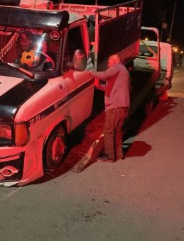 Ehliyetsiz s&uuml;r&uuml;c&uuml;ye 83 bin lira ceza! Uyuşturucuyla yakalanan yolcu g&ouml;zaltında