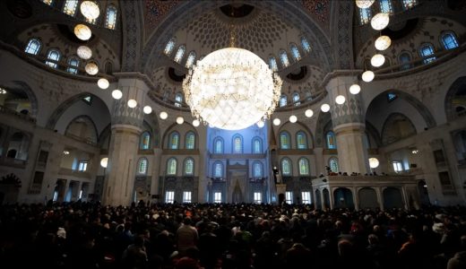 Ekonomi İsimlerinden Bayram Mesajları