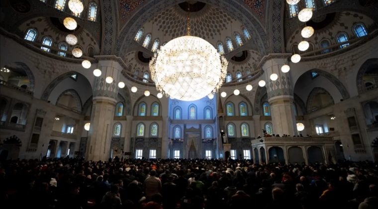 Ekonomi İsimlerinden Bayram Mesajları