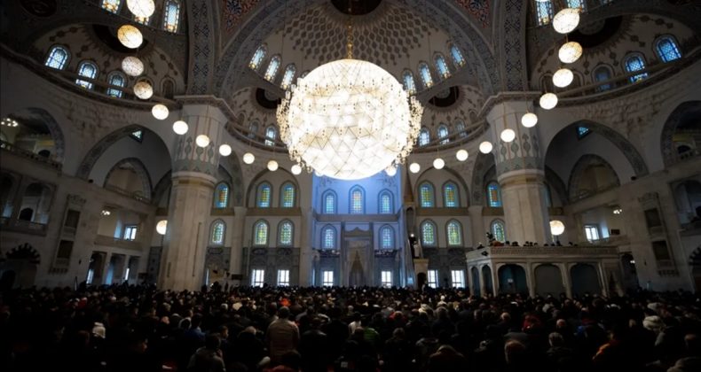 Ekonomi İsimlerinden Bayram Mesajları