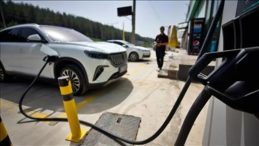 Elektrikli ara&ccedil;lar i&ccedil;in şarj soket sayısı 40 bini aştı