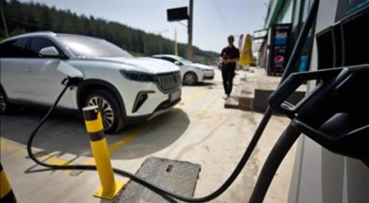Elektrikli ara&ccedil;lar i&ccedil;in şarj soket sayısı 40 bini aştı