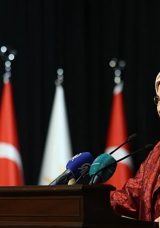Emine Erdoğan'dan &Ccedil;anakkale Deniz Zaferi paylaşımı: Bug&uuml;n hala yolumuzu aydınlatmaya devam ediyor