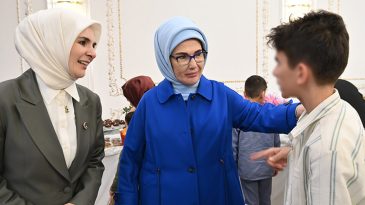Emine Erdoğan'dan Devlet Himayesindeki &Ccedil;ocuklarla İftar Programına İlişkin Paylaşım