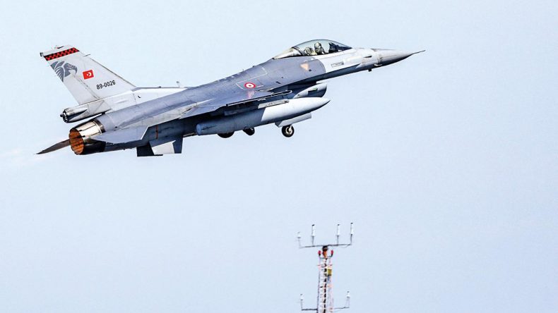 Ercan Havalimanı F-16&rsquo;lara hazır
