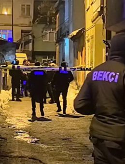 Erzurum’da Esrarengiz Ölüm: Boğazından Bıçaklanmış Halde Bulundu!