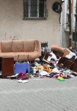 Esenyurt'ta ev sahibinden akılalmaz oyun: Defalarca ceset kokusu ihbarı yapıldı!
