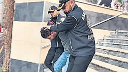 Eski Sevgiliye M&uuml;ebbet Talebi