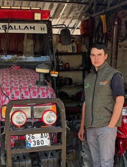 Eskişehir'de Trakt&ouml;r Yıkarken Elektrik Akımına Kapılan &Ccedil;ocuk Hayatını Kaybetti