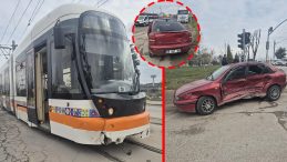 Eskişehir&rsquo;de akılalmaz tramvay kazası! U d&ouml;n&uuml;ş&uuml; kabusu yaşattı: Yaralılar var!