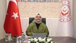 Eskişehir&rsquo;de zincirleme kaza: Eski bakanlar Ko&ccedil; ve Sel&ccedil;uk da yaralı