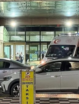 Evde eşini kuzeniyle yakaladı, dehşet sa&ccedil;tı