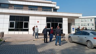 Evden &Ccedil;ıkmayan Kiracısını Tabancayla Vurup &Ouml;ld&uuml;rd&uuml;